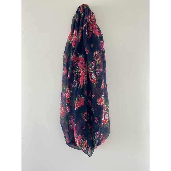 Floral Infinity Scarf - Picture 4 of 7